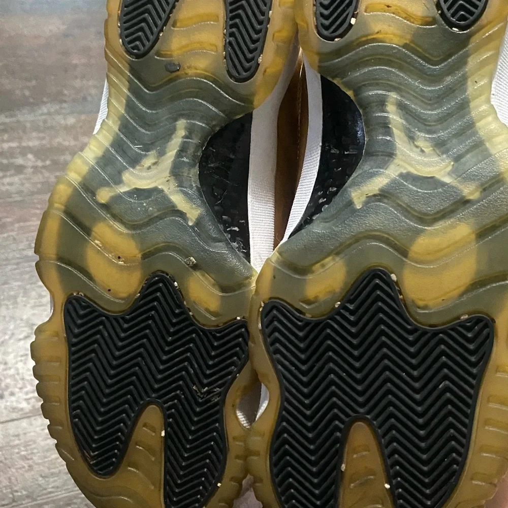 Jordan 11 Retro Low 